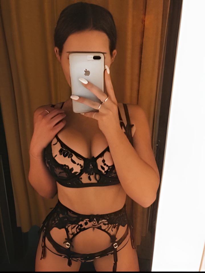 Розалия привлекальеная девушка из Таганрога цена от 2000 руб