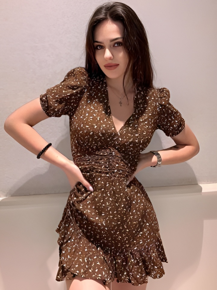 Устинья привлекальеная девушка из Таганрога цена от 2000 руб