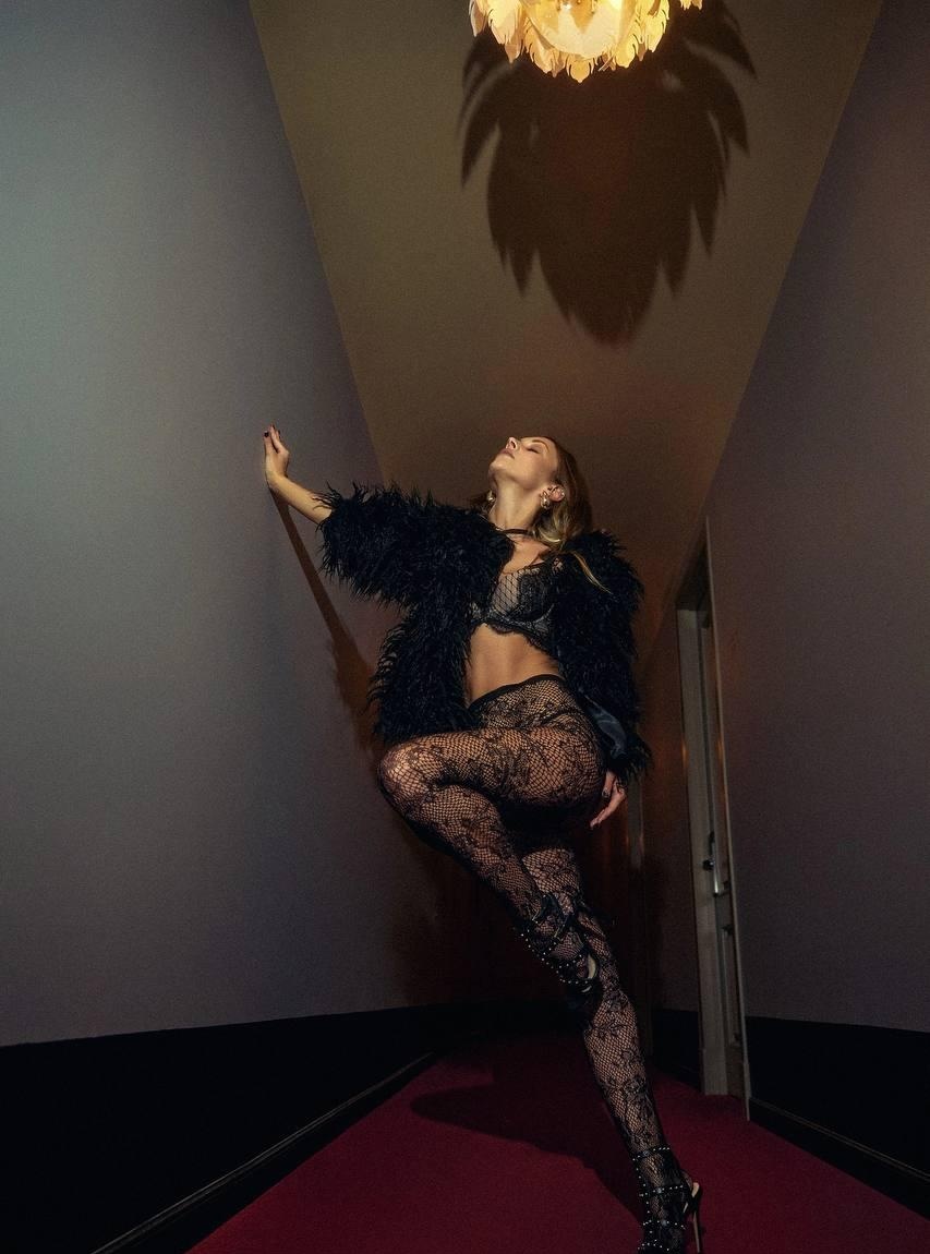 Света привлекальеная девушка из Таганрога цена от 6000 руб