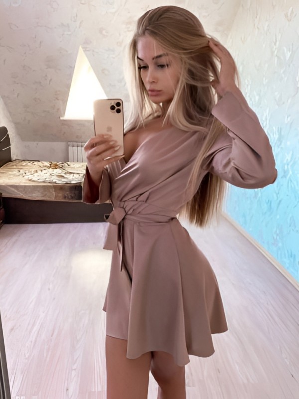 Леся привлекательная девушка из Таганрога цена от 10000 руб