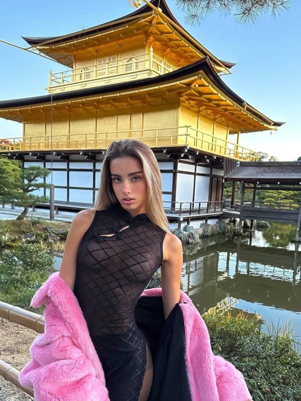 Светлана привлекательная девушка из Таганрога цена от 7000 руб