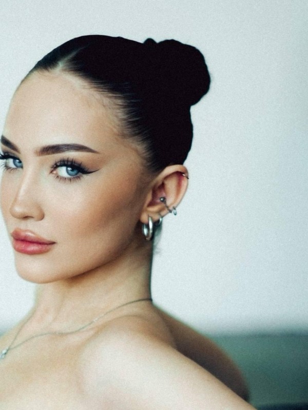 Светик привлекательная девушка из Таганрога цена от 6000 руб